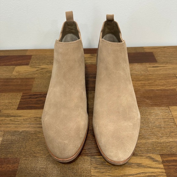 Michael Kors Womens Chelsea Boots 9.5 Tan Suede Leather Ankle Heel Point Toe - Picture 7 of 10